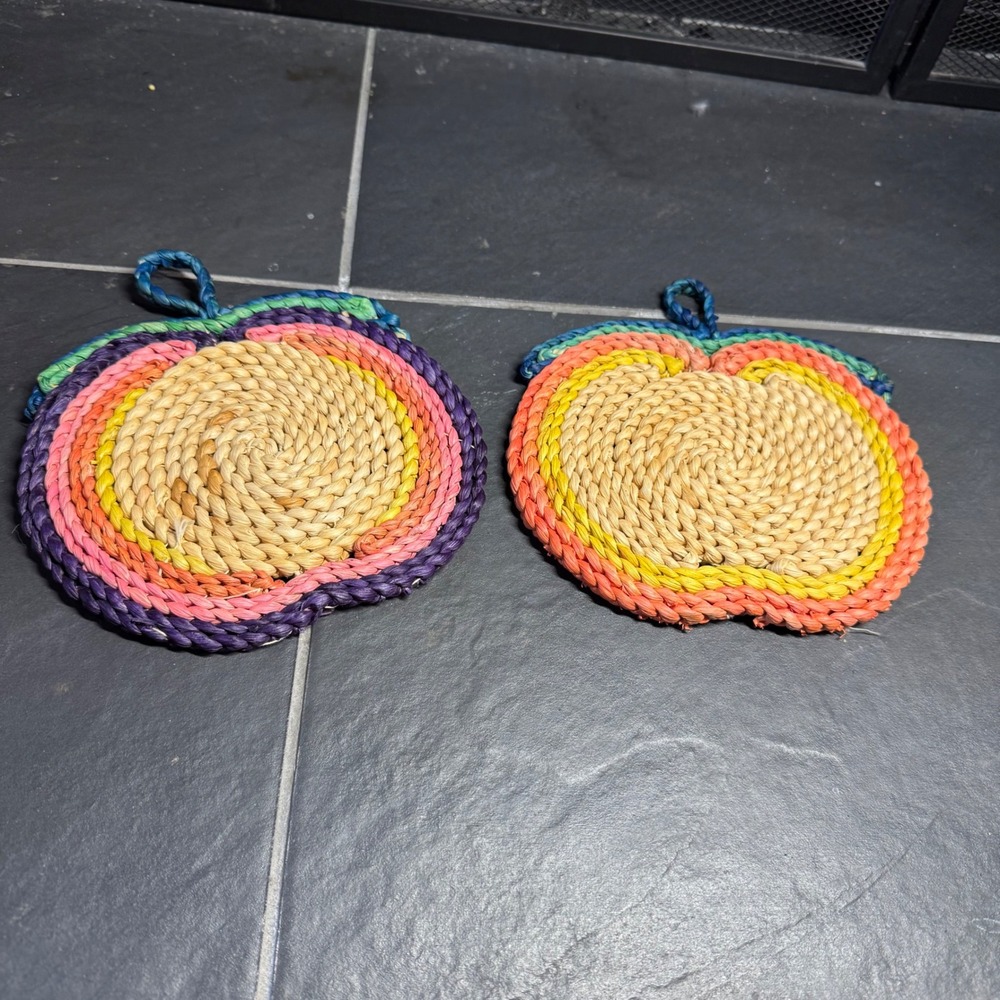 Vintage Woven Straw Apple Trivets Set of 2 Colorful Boho Kitchen Hot Pads 7in